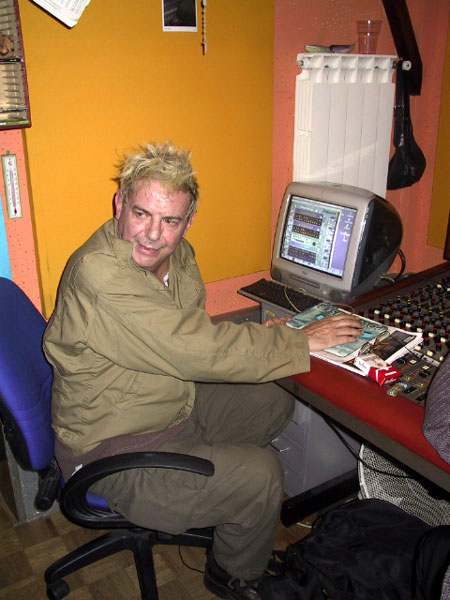 Maurizio suona Re-Birth sul Mac